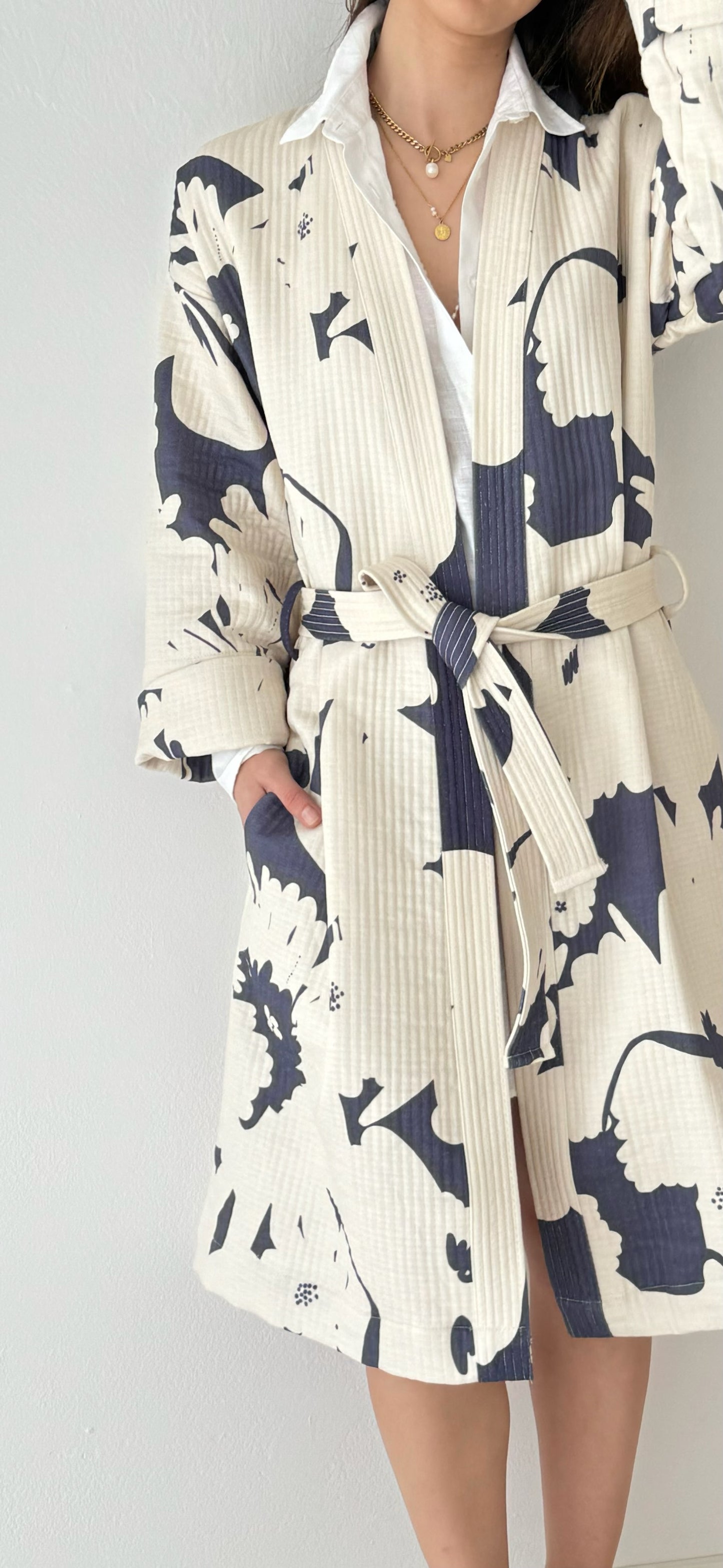 Denim and off white kimono - 100% cotton with contemporary pattern in denim and off white tones, as a bathrobe, home robe or jacket