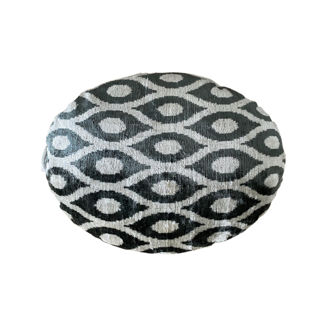 Bonita Oval Silk/Velvet Cushion